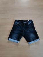 Neuwertige Jeans Shorts von Jack Jones Größe S für 10 Euro Nordrhein-Westfalen - Harsewinkel Vorschau