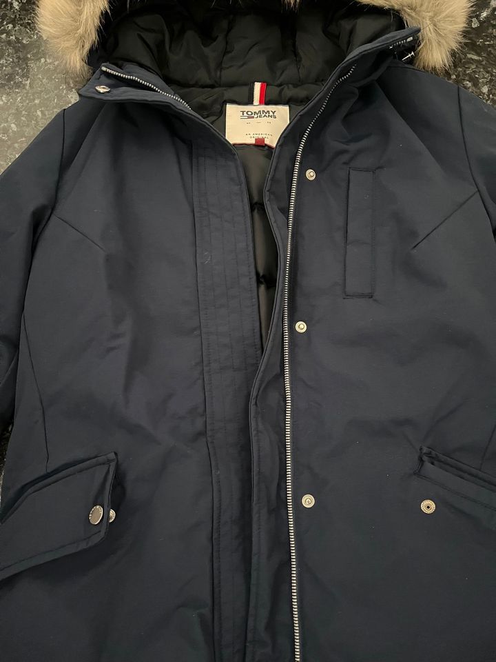 Tommy Hilfiger Winterjacke *Original* in Essen