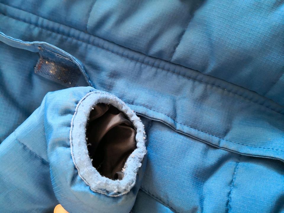 Schön warme Winterjacke blau 86 in Möglingen 