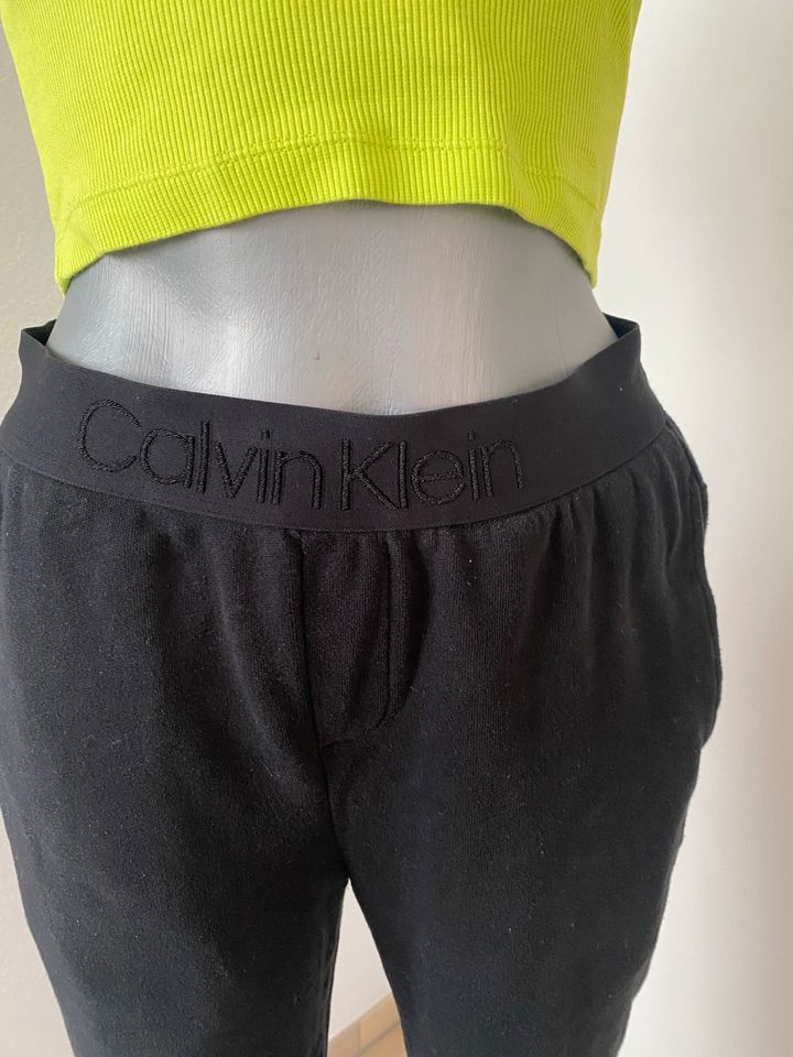 Jogginghose schwarz von Calvin Klein in Pfaffenhofen a.d. Ilm