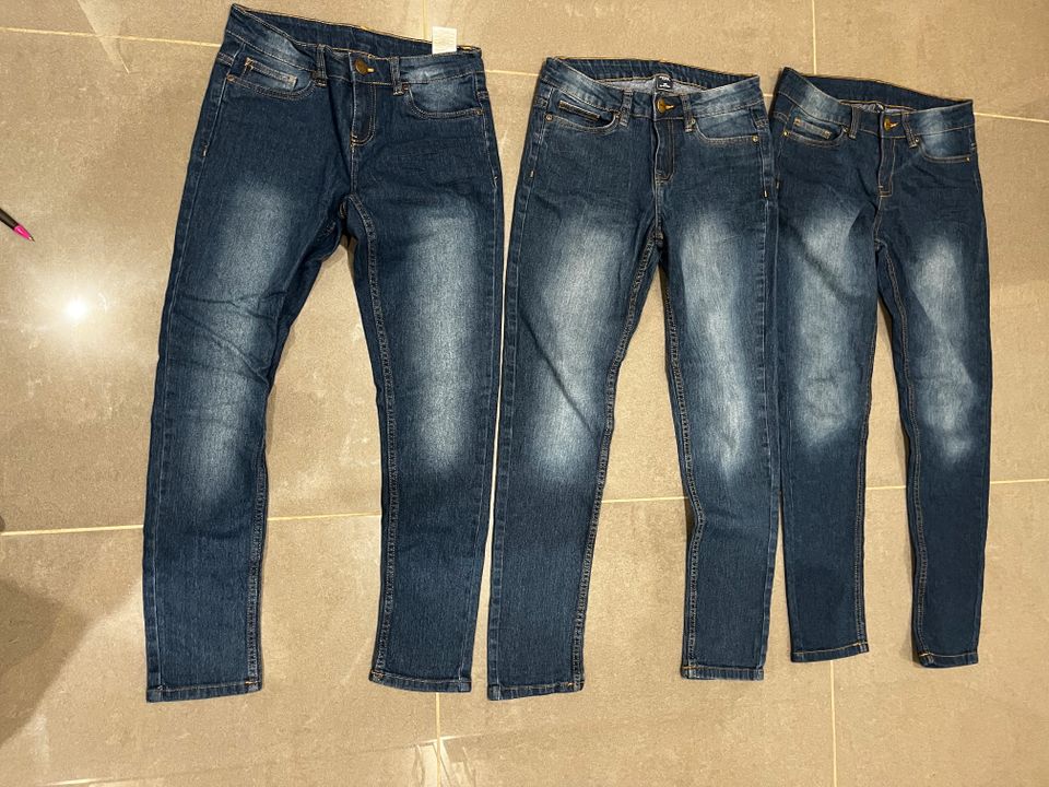 Paket 3 Jeans, blau Gr. 158 in Neulußheim