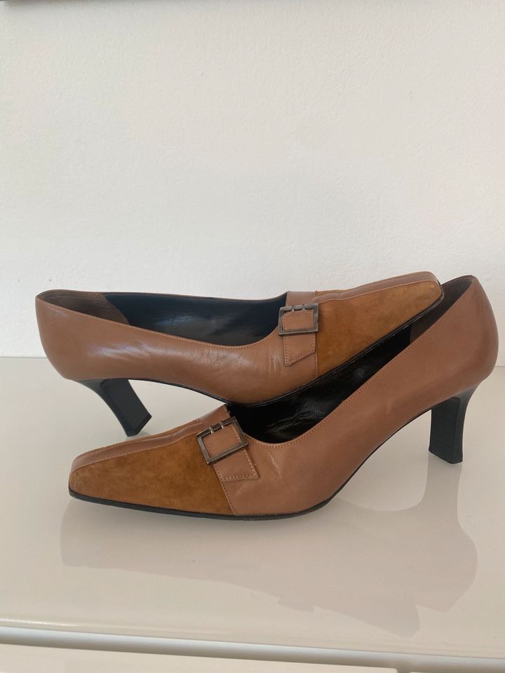 Peter Kaiser Pumps Gr. 42 Cognac braun wie neu in Markt Schwaben