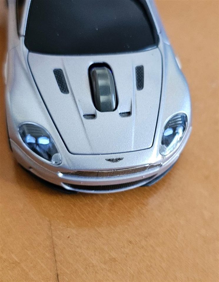 Aston Martin optische Maus / Mouse schnurlos/Wireless silvergrey in München