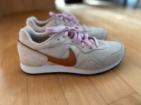 Nike Turnschuhe beige rosa Gr. 39 Baden-Württemberg - Weilheim an der Teck Vorschau