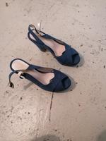 Damensandalen aus Leder, hellgrün, brandneu Neuhausen-Nymphenburg - Neuhausen Vorschau