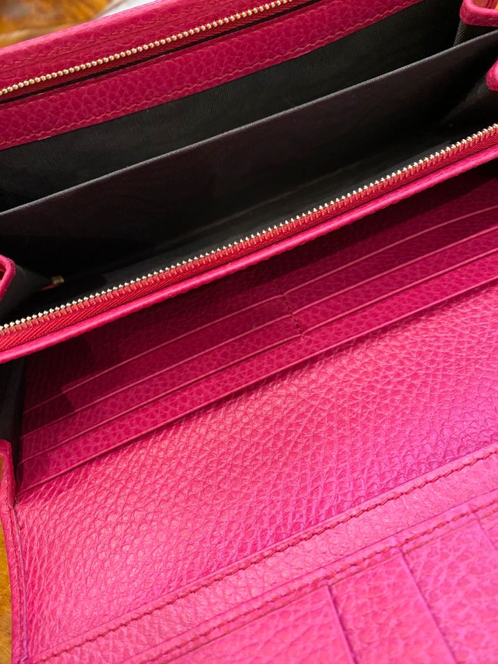 Gucci Geldbörse Pink Rosa Damen Neuwertig groß portemonnaie in Dinslaken
