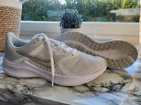 NIKE DAMEN SNEAKER WEIß GR.38 WIE NEU Niedersachsen - Obernkirchen Vorschau