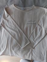 Ein Langarmshirt Bremen-Mitte - Bahnhofsvorstadt  Vorschau