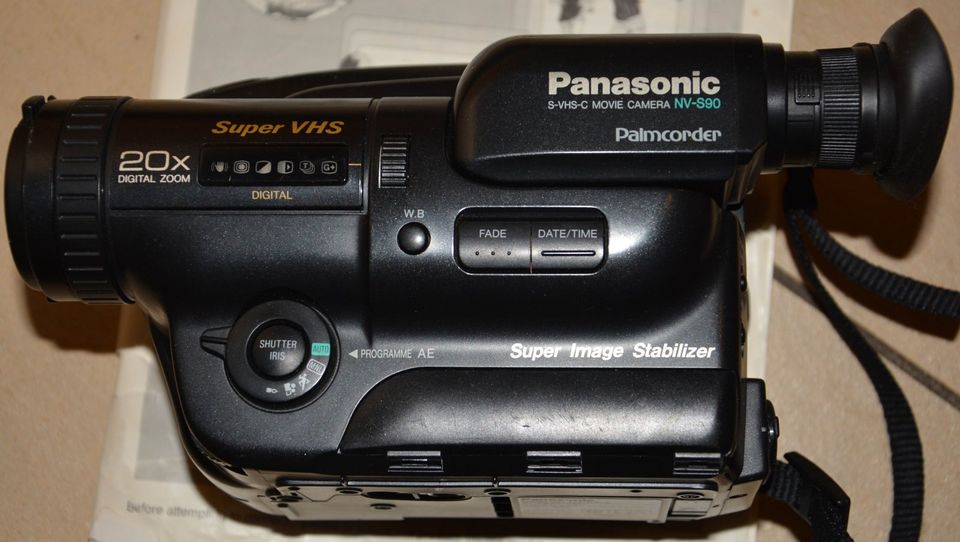 Panasonic Palmcorder NV-S90 / techn.OK, verursacht aber Bandsalat in Schöndorf (an der Ruwer)