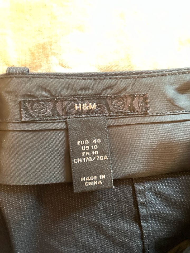 Hose kurz Damen H&M schwarz in Ennepetal