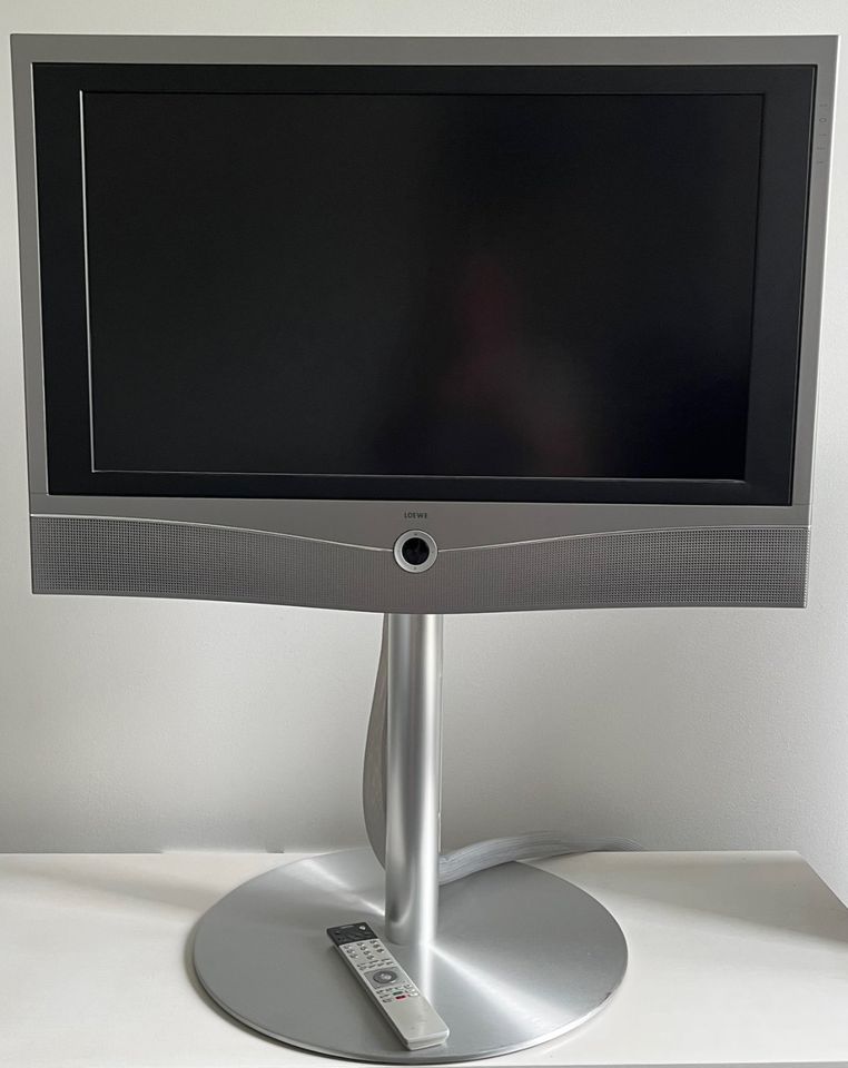 Löwe / Loewe Xelos A 32/37 HD TV in Gernsheim 