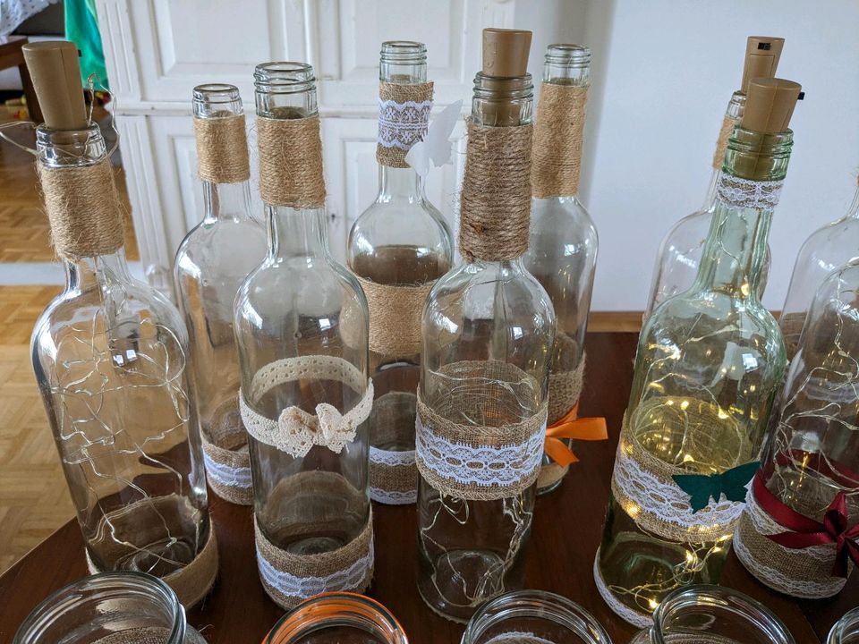 Vintage Tischdeko Gläser & Flaschen mit/ohne Beleuchtung in Bergisch Gladbach