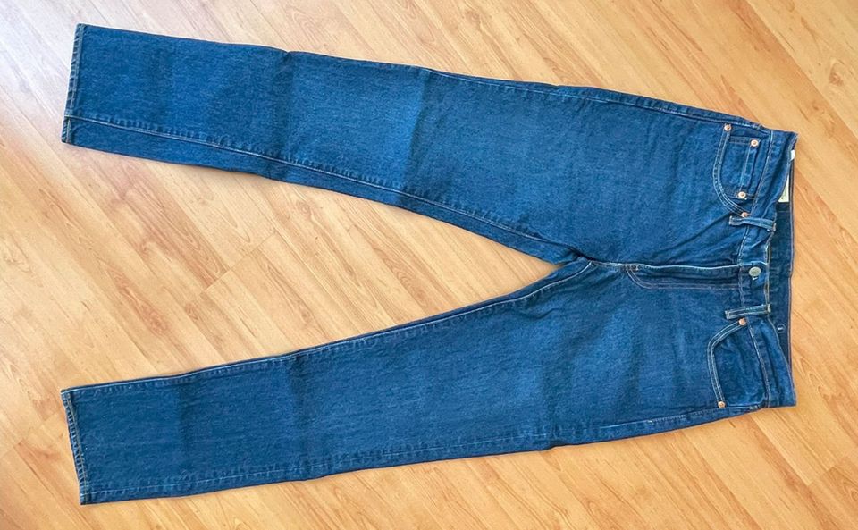 Levi's 511 + Herren + W32 L34 + dunkelblau + wie neu in Berlin