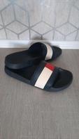 Tommy Hilfiger Badelatchen  Gr. 41 Niedersachsen - Springe Vorschau