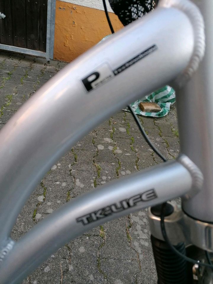 Fahrrad 28" CYCO mit niedrigem Einstieg und Korb in Biebelnheim