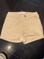 Amisu Shorts kurze Hose Gr.34 beige prima Zustand Schleswig-Holstein - Harrislee Vorschau
