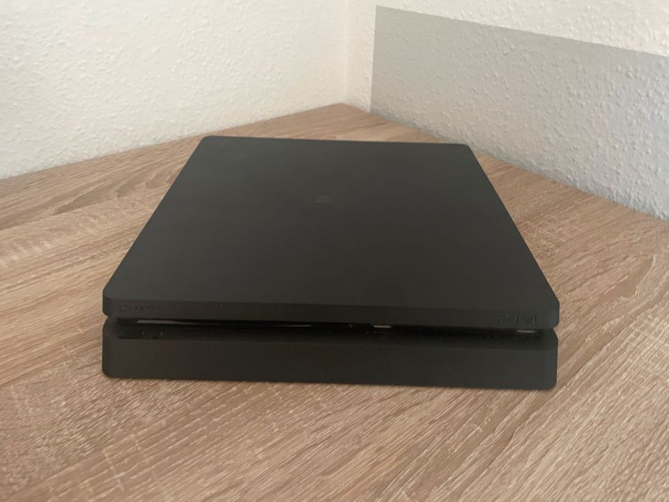 PlayStation 4 Slim 500 GB in Beckum