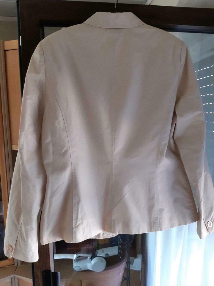 Toller Blazer in beige von s.oliver Gr. 42 in Limeshain