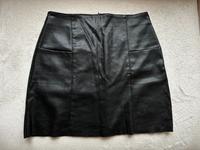 Leder Rock Damen schwarz Pull&Bear Größe S Sachsen - Radebeul Vorschau