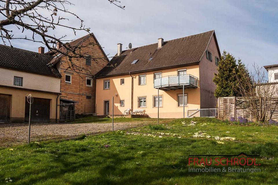 Mehrfamilienhaus mit Potential auf großem Grundstück im schönen Randegg in Gottmadingen