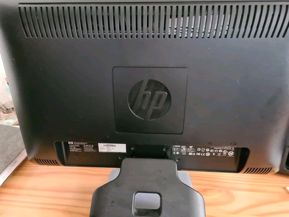 HP 2210i Monitor 21,5 Zoll - DVI, VGA in Berlin