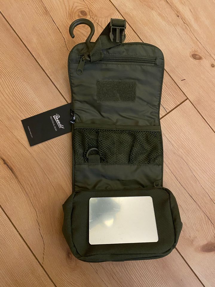 Brandit Toiletry Bag Olive, Größe medium - Kulturtasche in Berlin