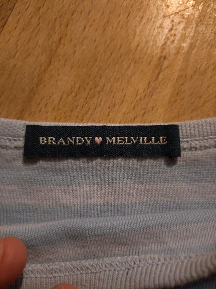 Top von Brandy Melville in Schierling