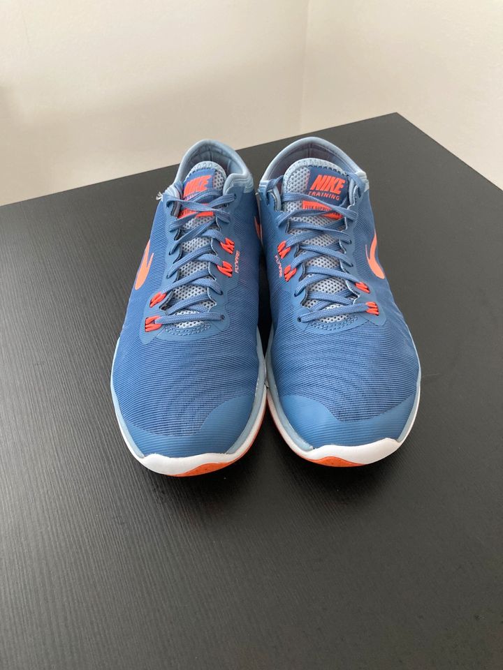 Nike Schuhe Gr.38,5 blau/ Orange in Bindlach