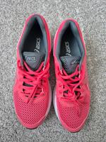 ASICS Damen Sneaker Größe 39.5 Dithmarschen - Marne Vorschau