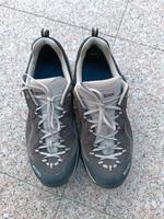 Meindl goretex Wanderschuhe Gr 42 (8.5) neuwertig Bochum - Bochum-Süd Vorschau