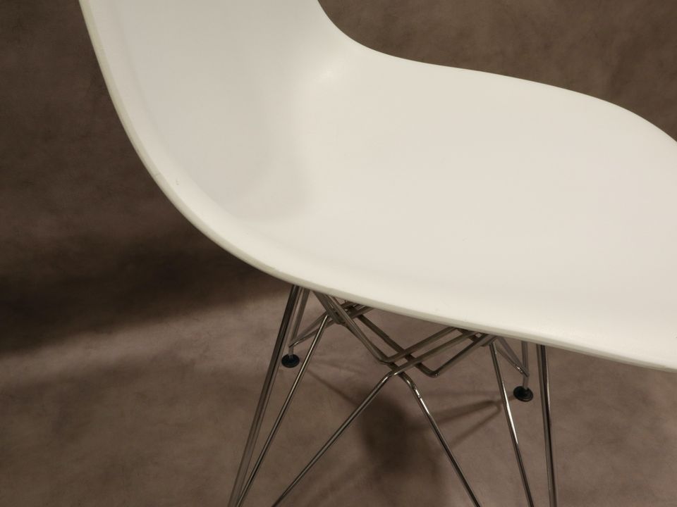 1/4 Replica Designerstuhl Plastic Side Chair Esszimmerstuhl weiß in Wuppertal