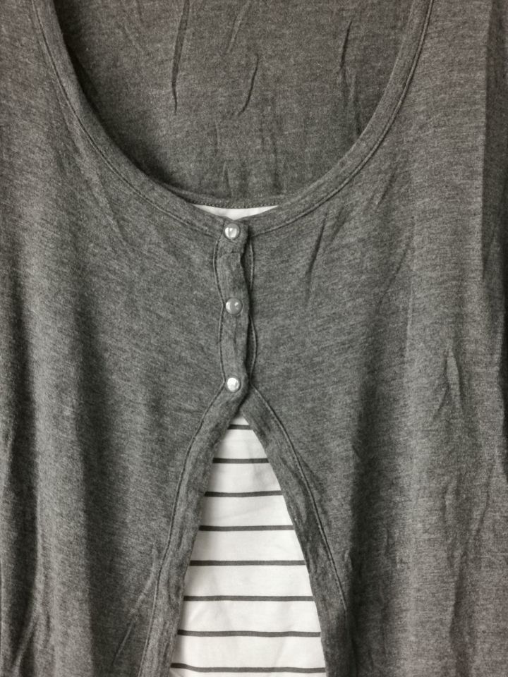 Sportliches Langarmshirt im Lagenlook, grau-weiß, Gr. 48/50 in Paderborn