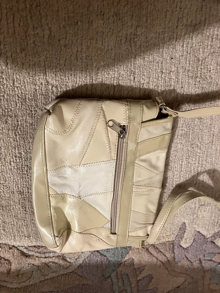 Handtasche beige in Fischbach