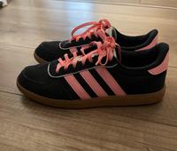adidas Damen Schuhe Gr. 41 1/3 Niedersachsen - Dötlingen Vorschau