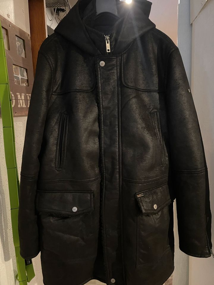 KHUJO WINTERJACKE GR XXL SCHWARZ in Mönchengladbach