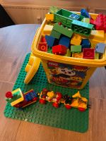 Lego-Duplo Bausteine mit Zug, Spielfiguren und Zubehör Wandsbek - Hamburg Rahlstedt Vorschau