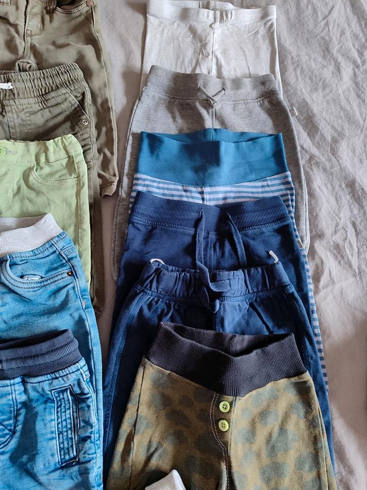 Baby Jungen Hosen Jeans Schlupfhose sweathose 74 H&M topolino in Aschendorf Stadt Papenburg