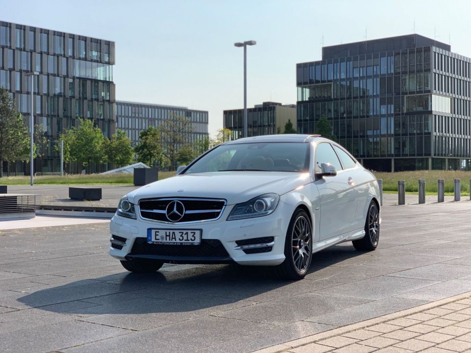 Mercedes-Benz C Coupe/AMG Line/Xenon/Steuerkette NEU/TÜV NEU in Essen