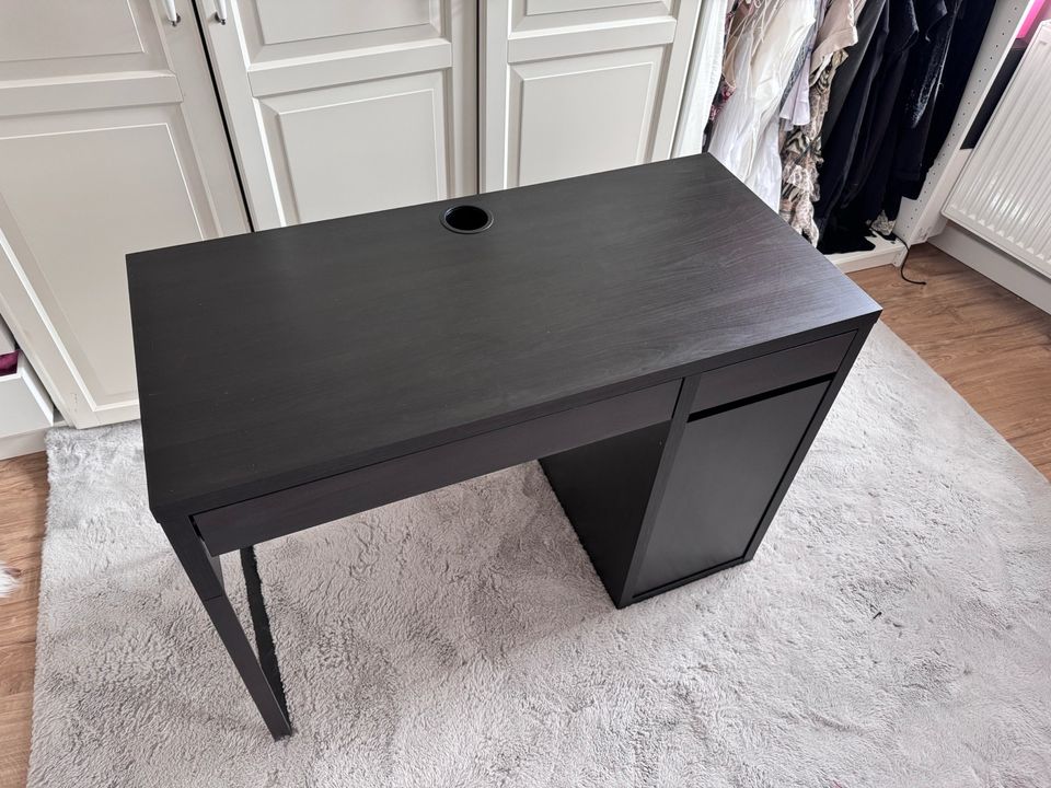 Ikea Micke Schreibtisch Schwarzbraun 105cm x 50cm in Lauf a.d. Pegnitz