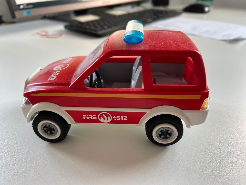 Playmobil Feuerwehrauto mit Anhänger (7485) in Montabaur