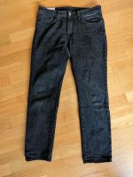 Jeans HM schwarz 32/32 regular fit Aubing-Lochhausen-Langwied - Aubing Vorschau