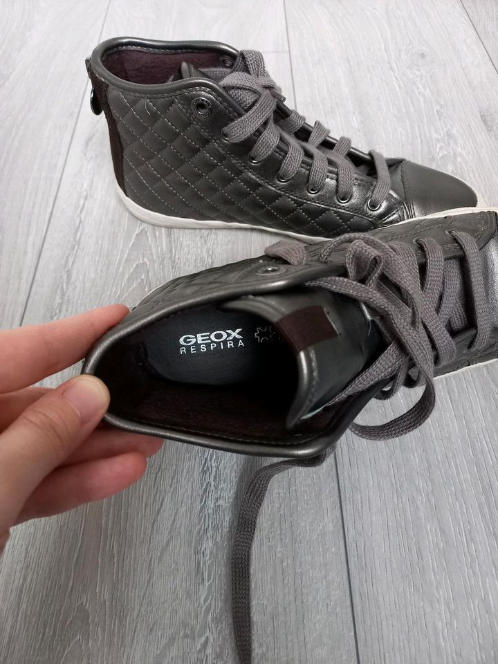 Geox Schuhe Sneaker Damen grau Metallic 37 in Frankfurt am Main