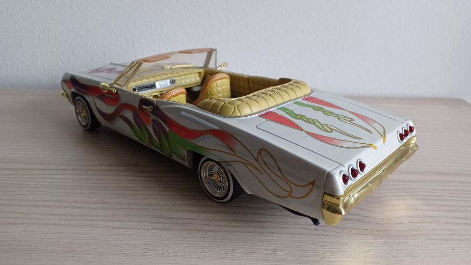 Hot Wheels Chevrolet Impala 1965 Lowrider 1:18 Modellauto RAR in Naila