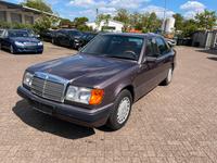 Mercedes 230E Karo Servo Automatik Scheckheft Tüv 03/2027 Niedersachsen - Wardenburg Vorschau