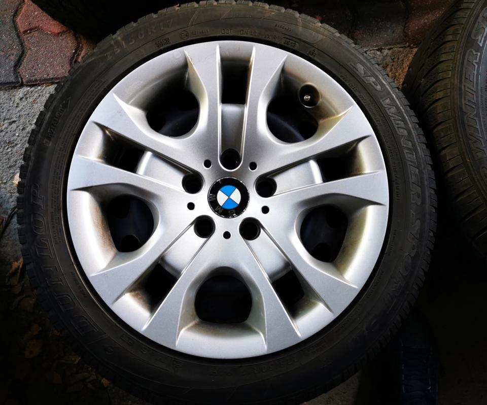 BMW X3 4 orig 17 Zoll neuwertigen Stahlfelgen mit Radkappen in Hamburg