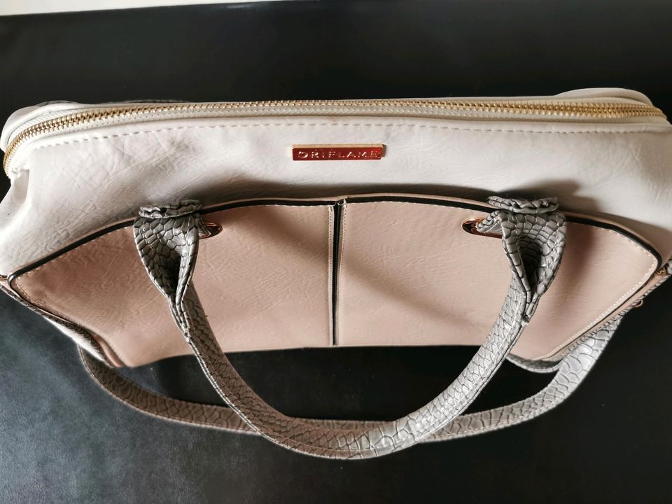 Oriflame® Handtasche Damen weiß beige Schlangenleder-Optik in Dortmund