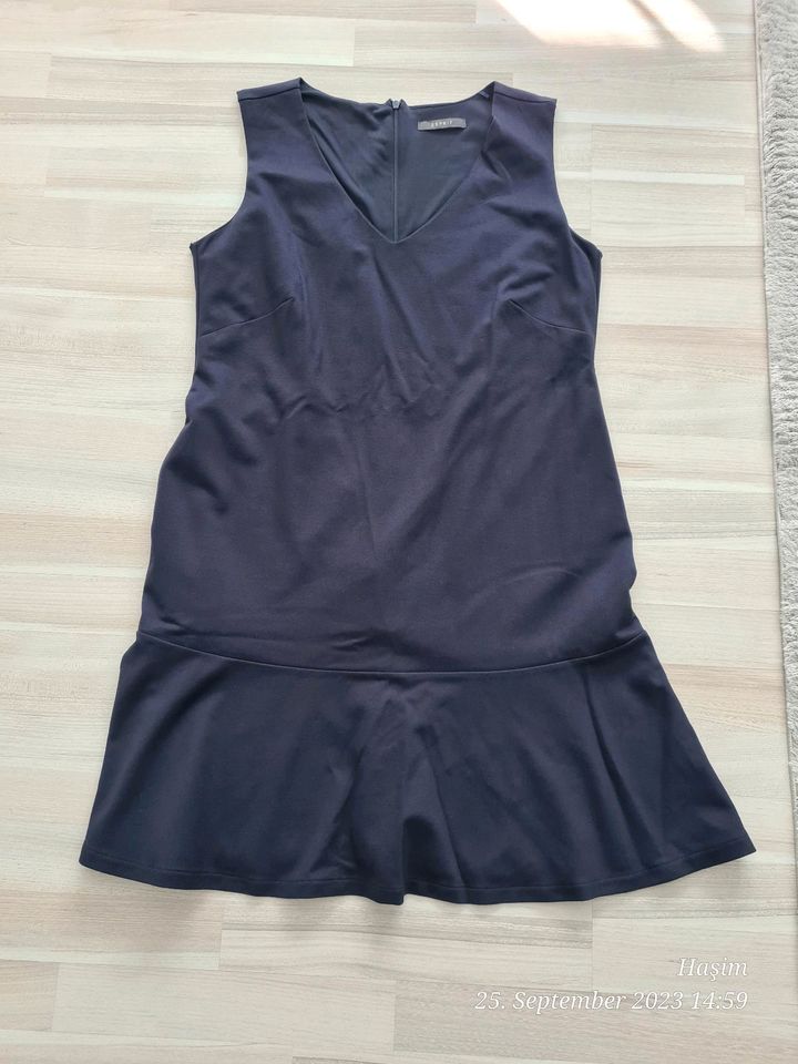 Esprit Kleid Gr. XL in Frankfurt am Main