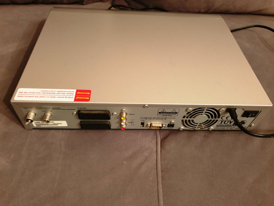 Humax iPDR 9800 digitaler Kabelfestpalttenreceiver 160 GB in Lübeck