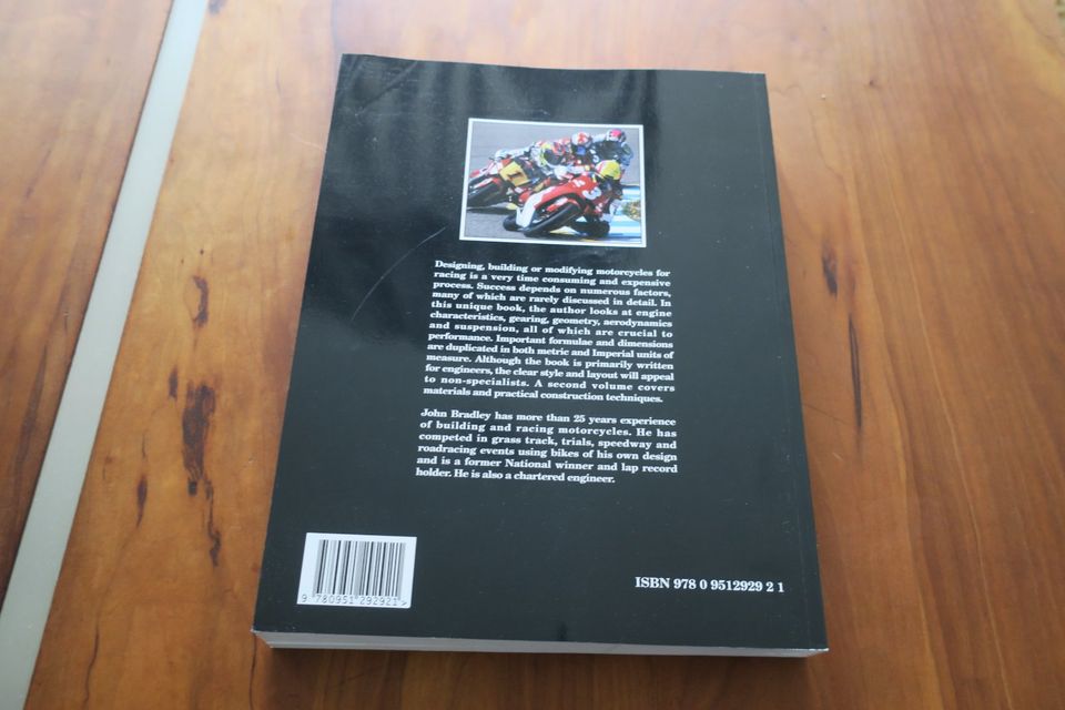 The Racing Motorcycle Buch von John Bradley in Löcknitz