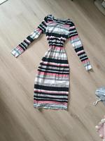 Gestreiftes figurbetontes Kleid Berlin - Marzahn Vorschau